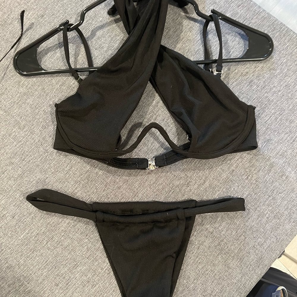 Underwire Cutout Halter Bikini - image 4